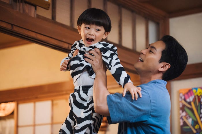 佐藤大空、柳楽優弥「ライオンの隠れ家」第6話(C)TBS