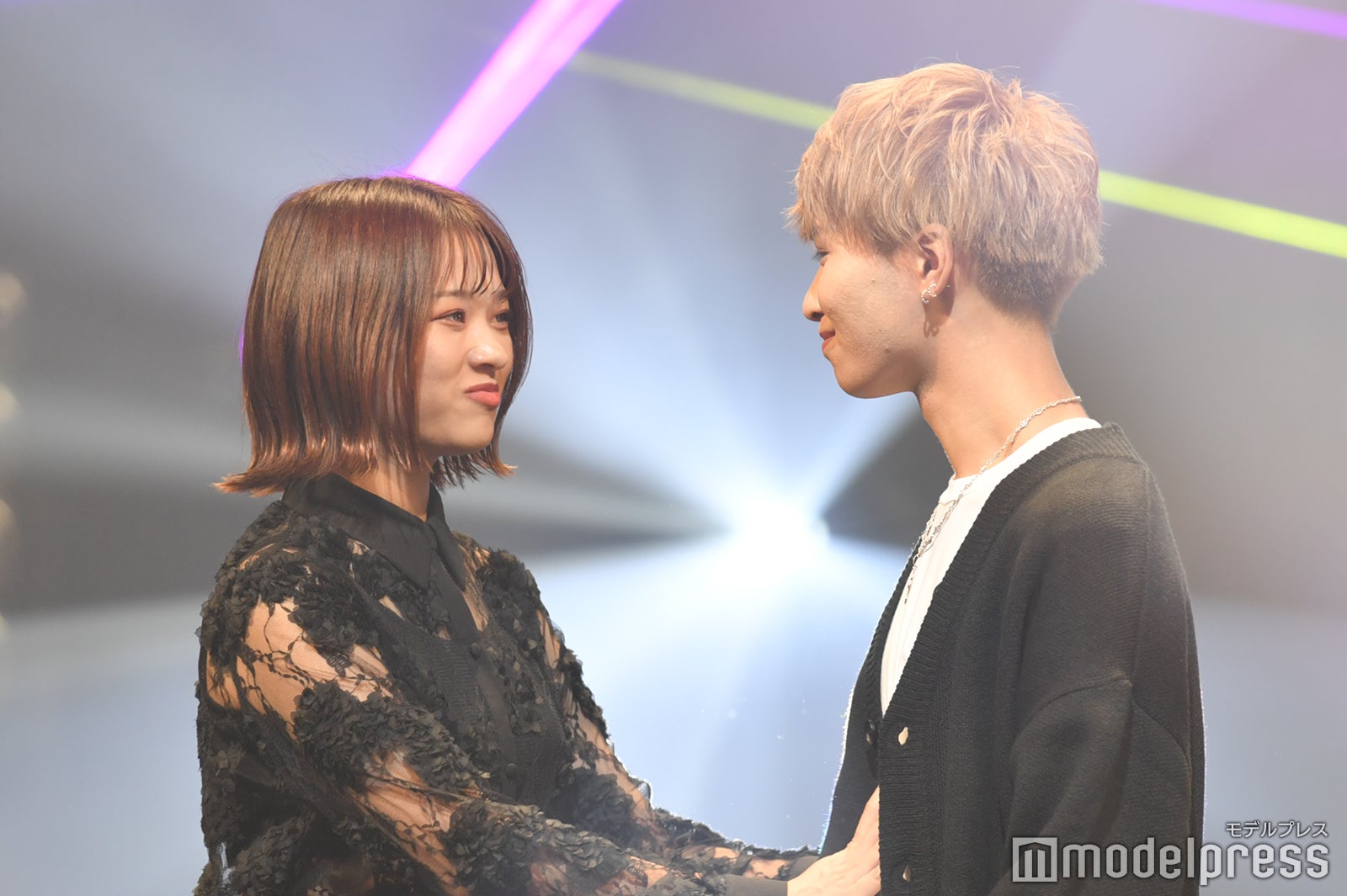 上ノ堀結愛、中里真哉斗（C）モデルプレス