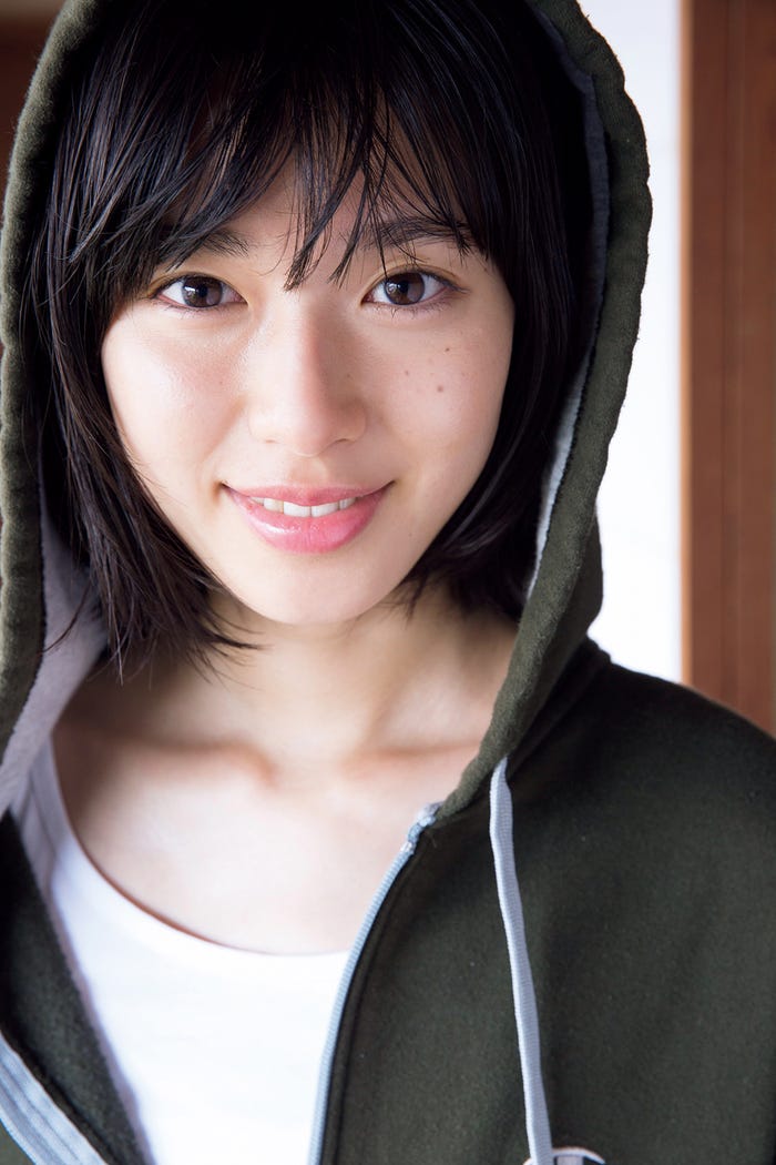 白石聖(C)中山雅文、光文社