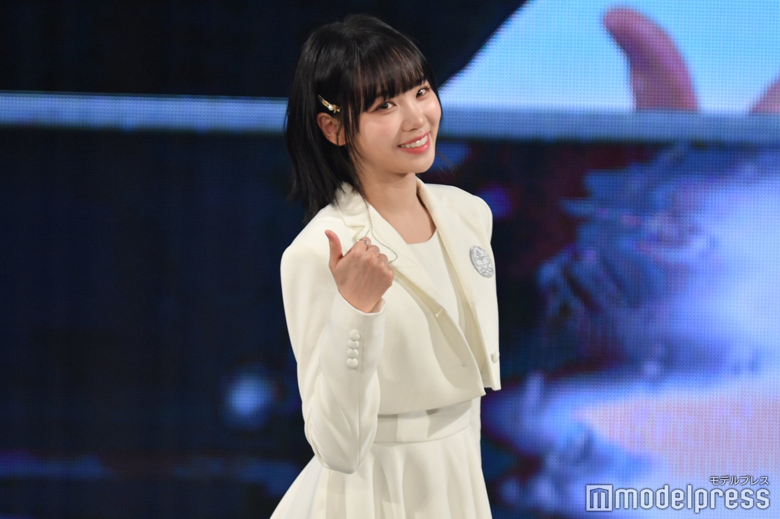 褒められてテンション上がるCHAEWON （C）モデルプレス