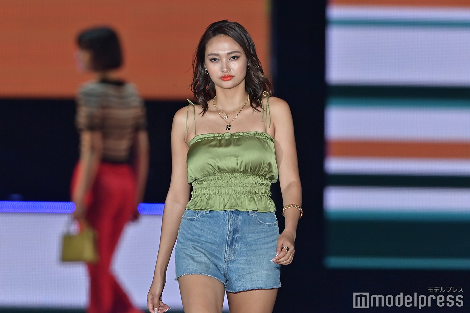 （C）モデルプレス