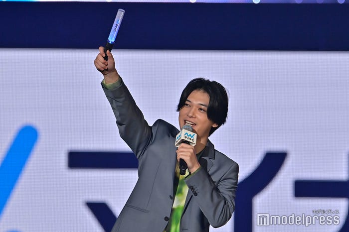 吉沢亮(C)モデルプレス