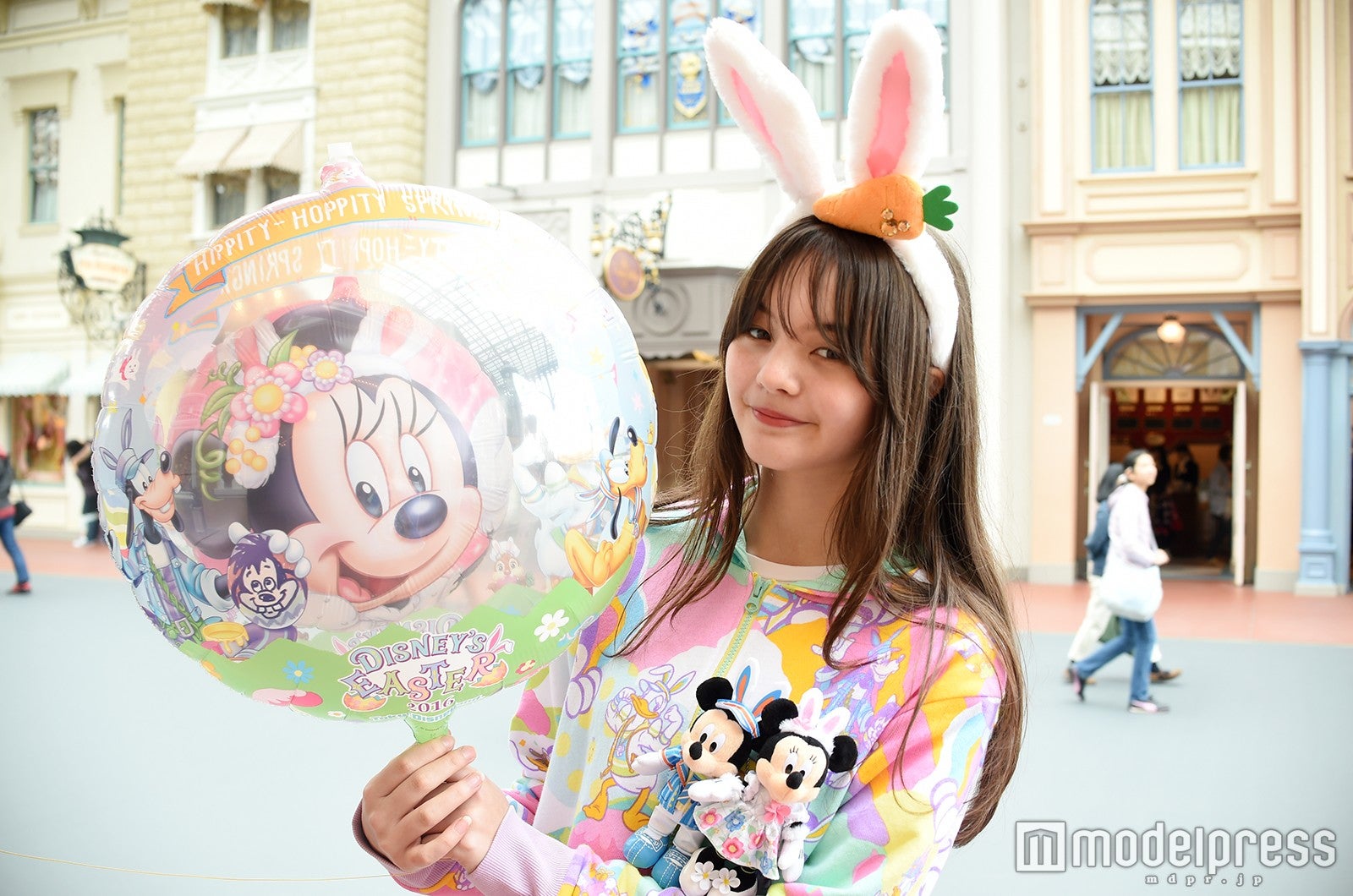 バルーン（モデル：藤田エミリ）／（C）モデルプレス