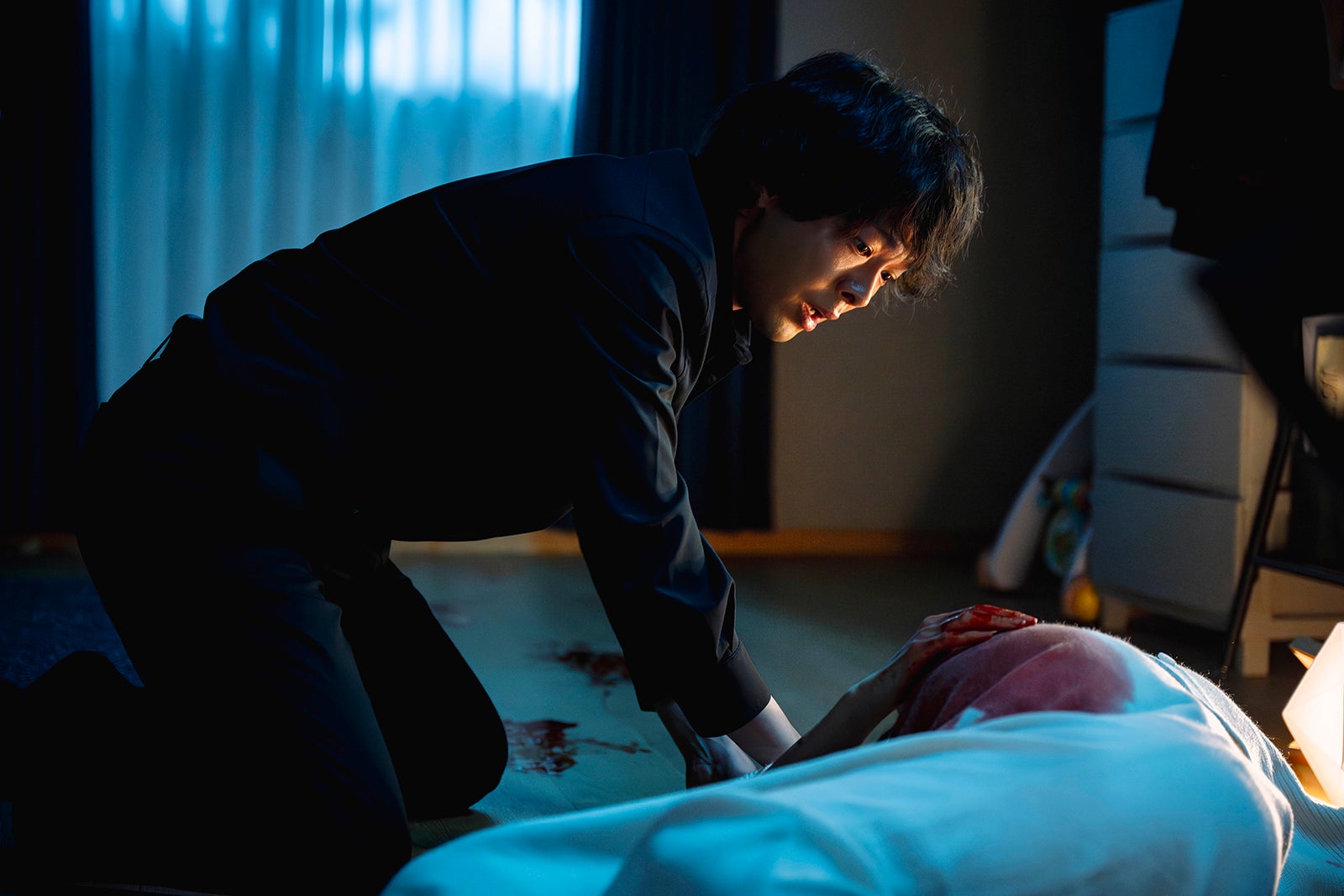 中村倫也「DOPE 麻薬取締部特捜課」第2話（C）TBS