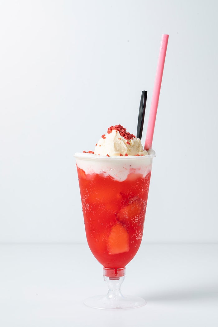 いちごのクリームソーダ／画像提供：株式会社フジノネ
