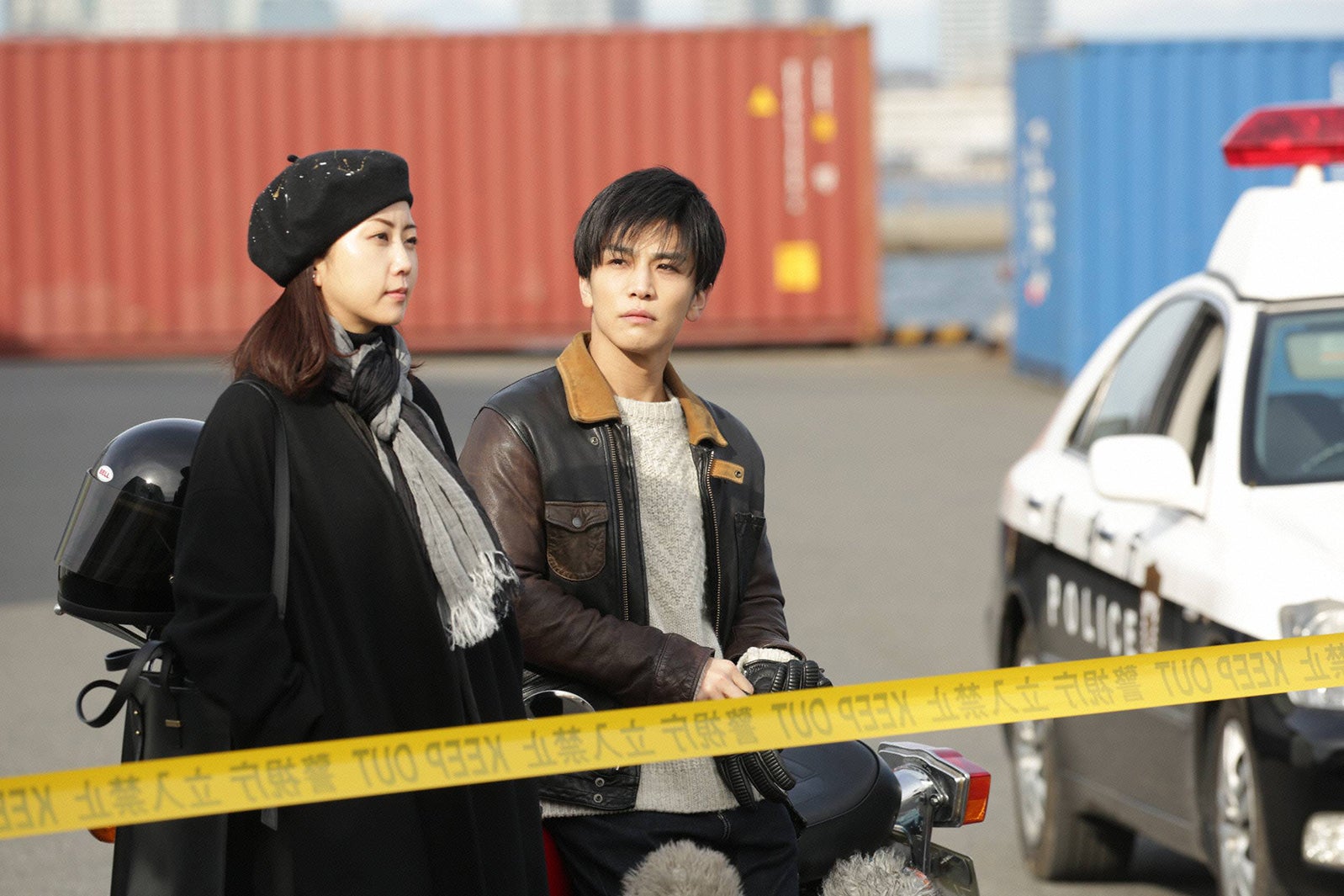 木南晴夏、岩田剛典／「シャーロック」特別編より（C）フジテレビ