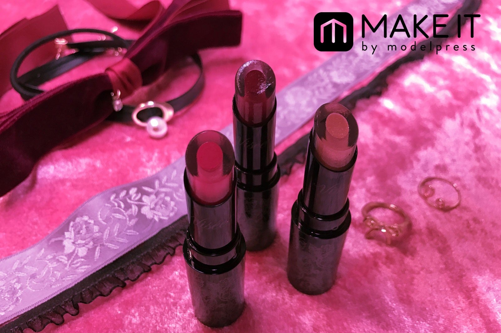  visee（ヴィセ）「クリスタルデュオ リップスティック」 （C）メイクイット