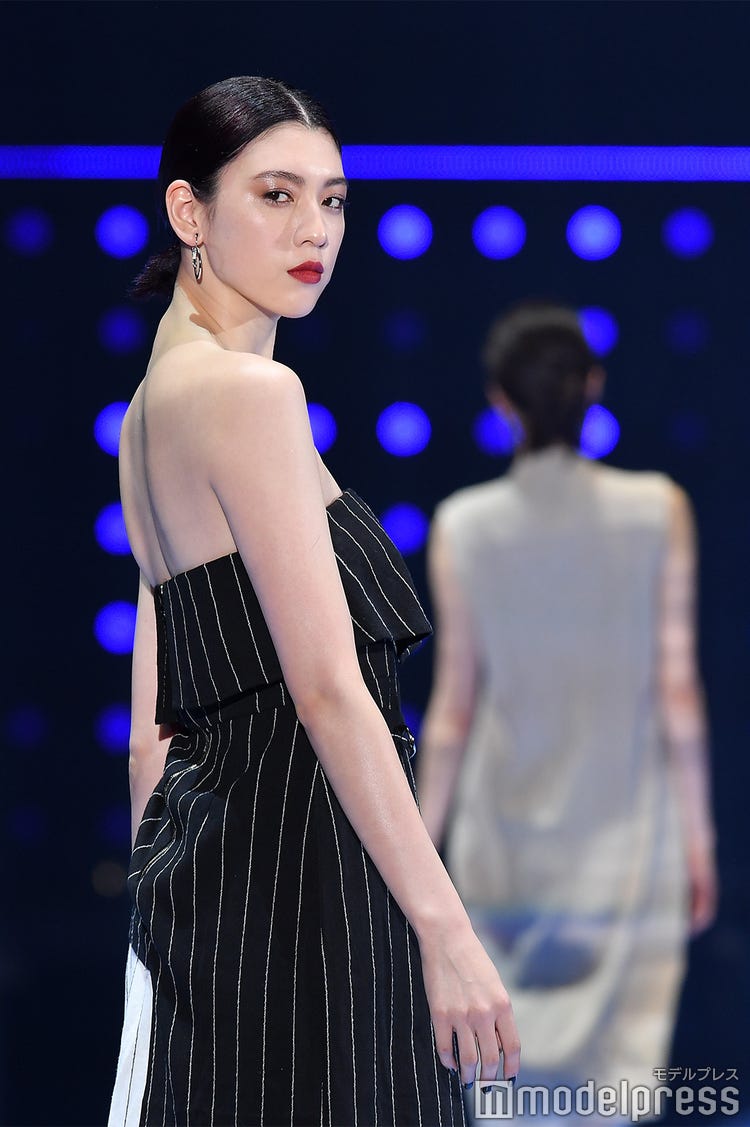 三吉彩花 胸 画像4/5) 三吉彩花「おっぱいってどうしたらいいの?」バストへの悩み告白 - モデルプレス