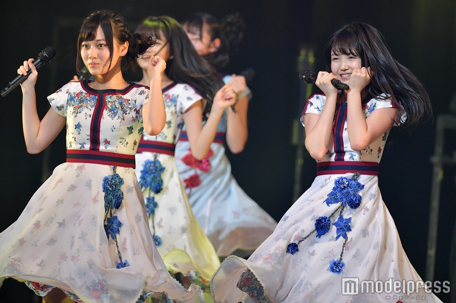 山下美月、久保史緒里（C）モデルプレス