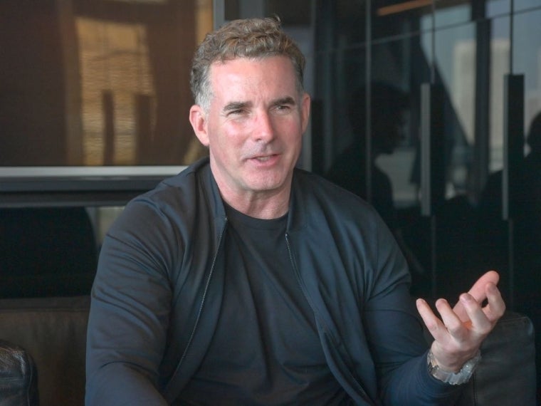 米アンダーアーマー創業者プランクCEO 「少ない製品で多く届ける」