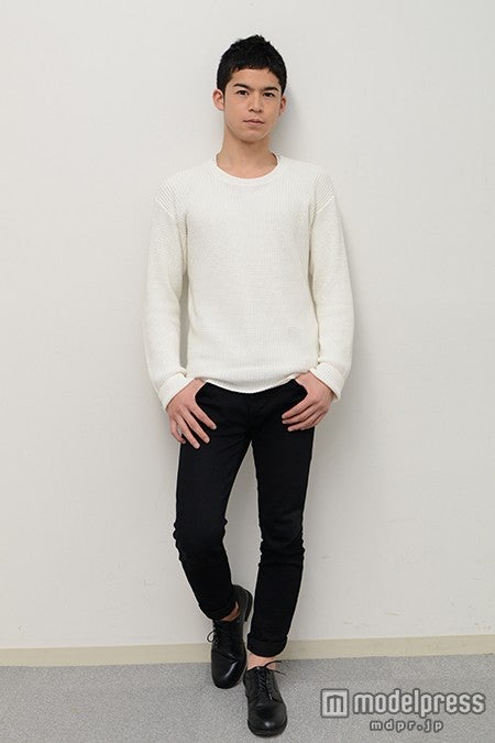 菅谷哲也／ヘアメイク：武部千里