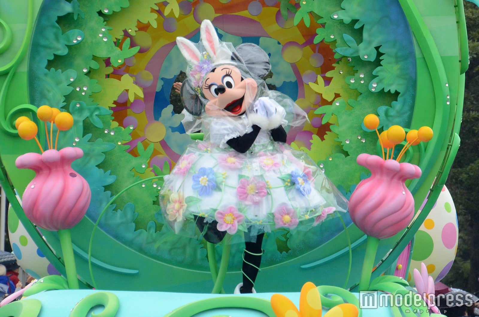 「ヒッピティ・ホッピティ・スプリングタイム」雨天バージョン（C）モデルプレス