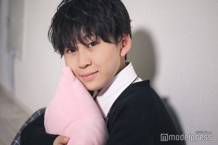 モデルプレスのインタビューに応じた豊田琥杏くん(C)モデルプレス