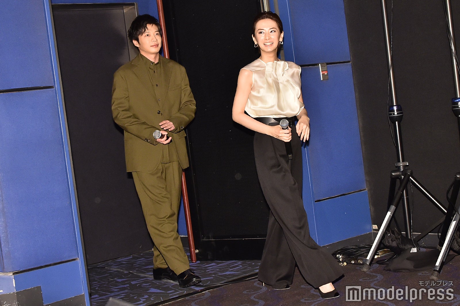 田中圭、北川景子、サプライズ登壇 （C）モデルプレス