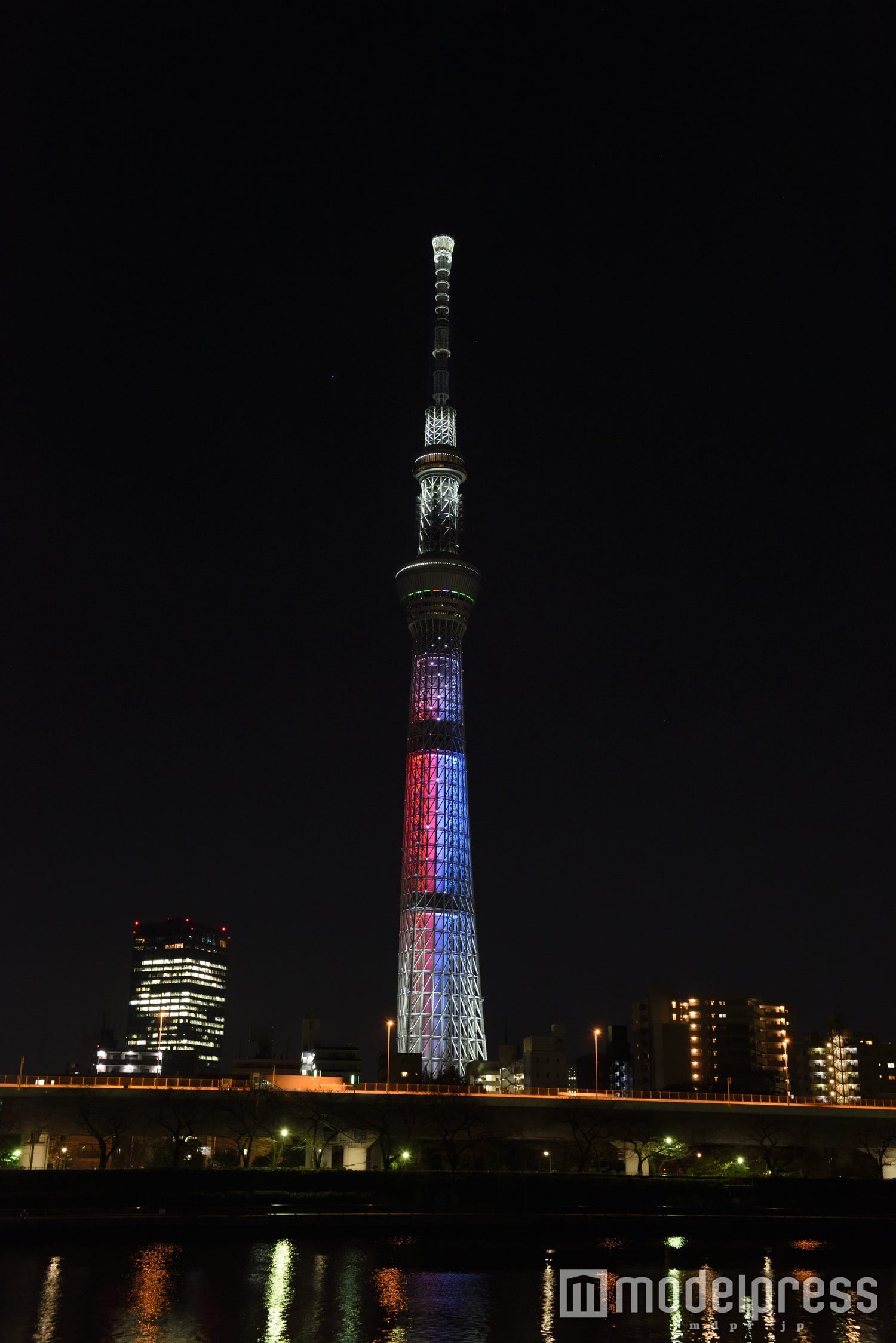 東京スカイツリー“ライトセーバー”ライトアップが限定復活