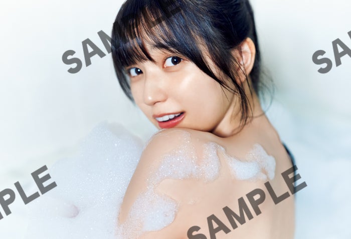 乃木坂46五百城茉央、美背中披露のお風呂ショット YouTube生配信特典解禁 【未来の作り方】