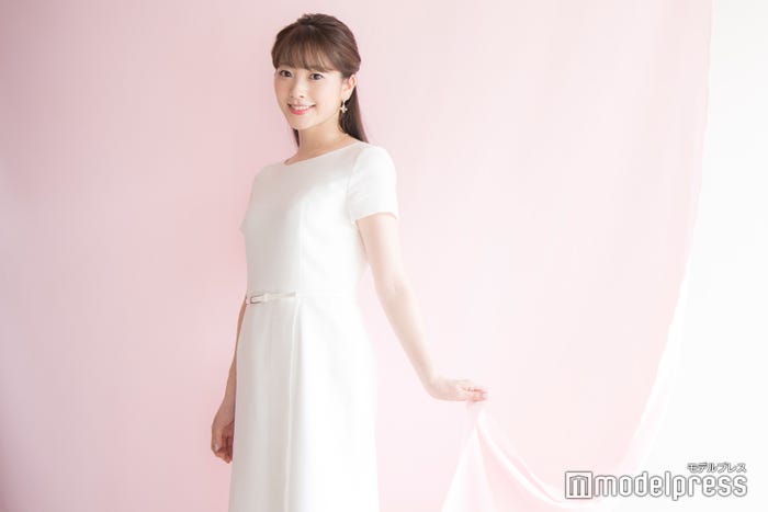 三上真奈アナウンサー(C)モデルプレス