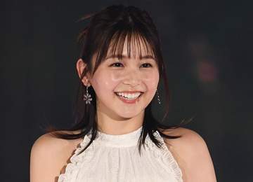 この服でディズニー行ったの！？久間田琳加 細ひもワンピの凄い姿に騒然 透き通る最強ビジュ「やばいほどに可愛すぎる」プリンセスかと」