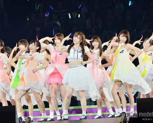 乃木坂46、サプライズに涙…2周年記念“全曲”ライブに1万3000人熱狂<写真特集/セットリスト>