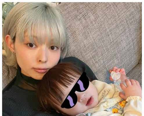 最上もが、娘との2ショットで1歳バースデー報告「母親としても1歳に」