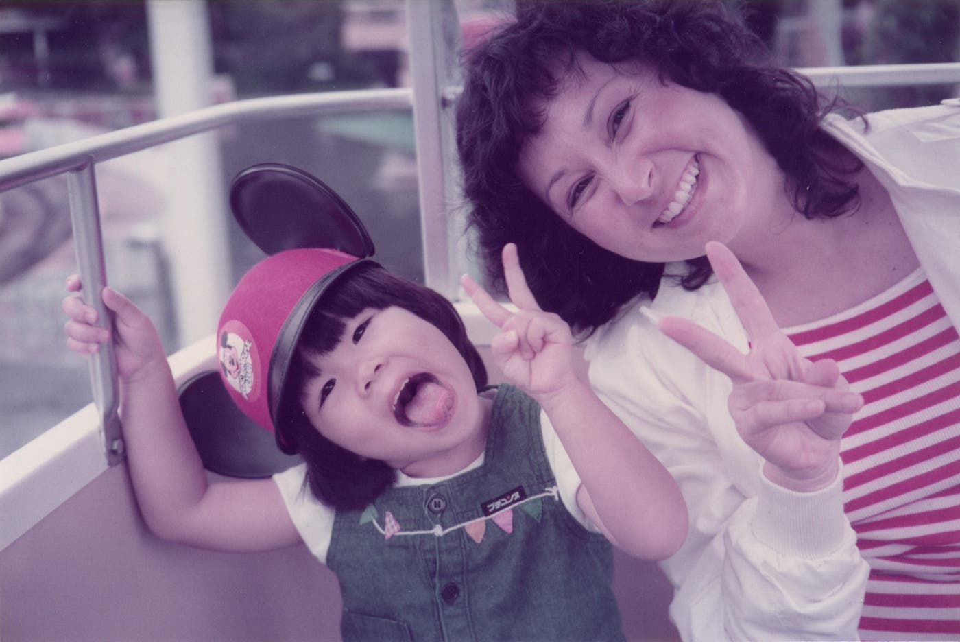 話題となった「ママへ」配信ジャケット