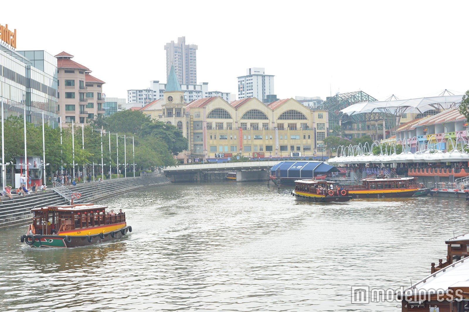 リバークルーズへ（C）モデルプレス