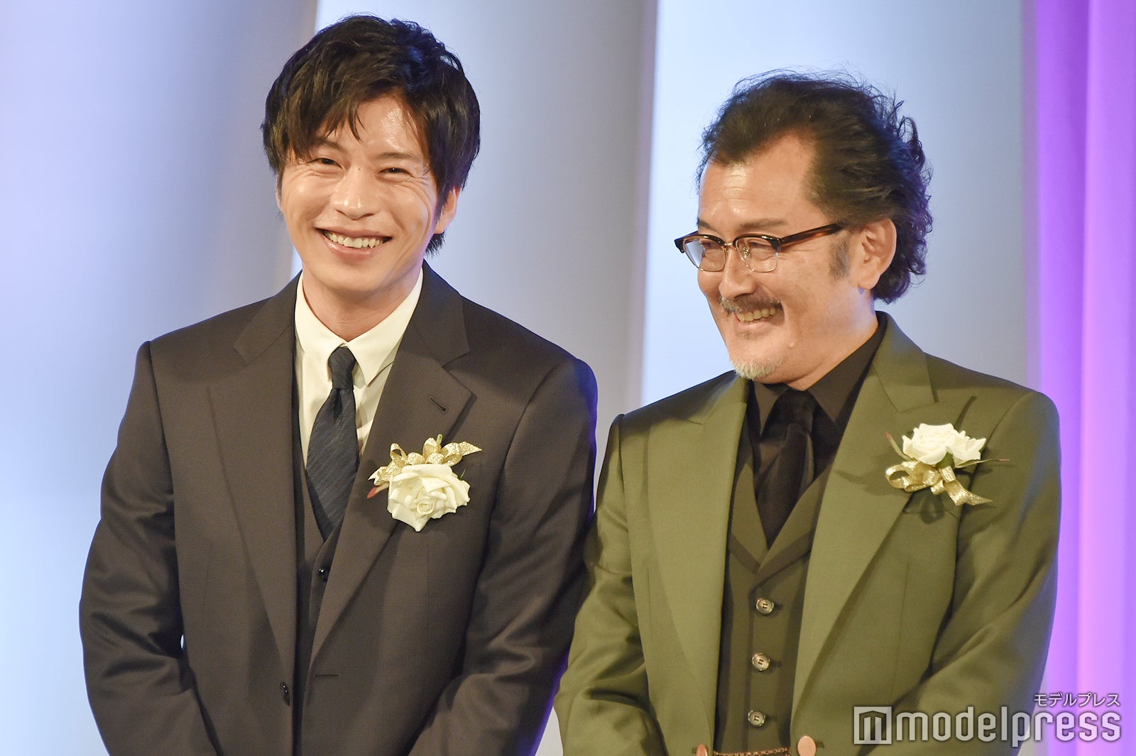 田中圭、吉田鋼太郎（C）モデルプレス