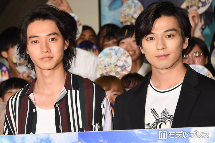 山崎賢人 新田真剣佑 一緒にカラオケに行くと 最近の十八番も発表 モデルプレス