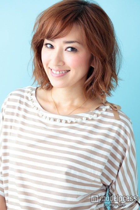 モデル歴20年のおしゃれテクを凝縮　仁香が怒涛の119コーデ披露