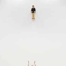 『無題』(マウリツィオ・カテラン、2000)(C)モデルプレス