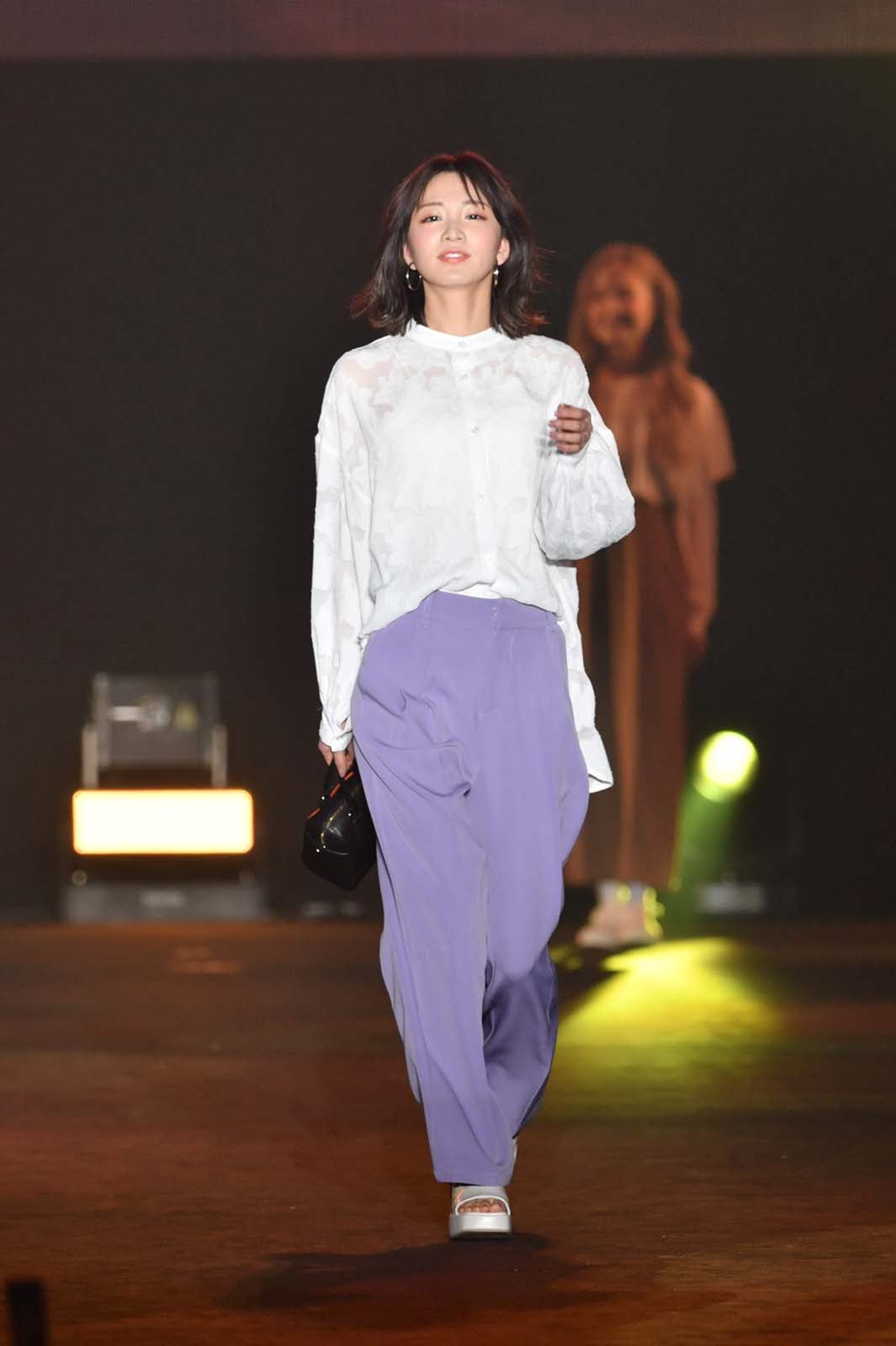 岡崎紗絵（C）モデルプレス