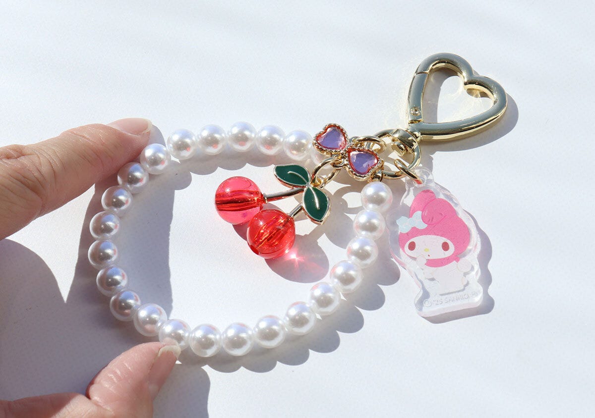 サイズ感 宝島社サンリオキャラクターズきらきらフルーツチャームサイズ感