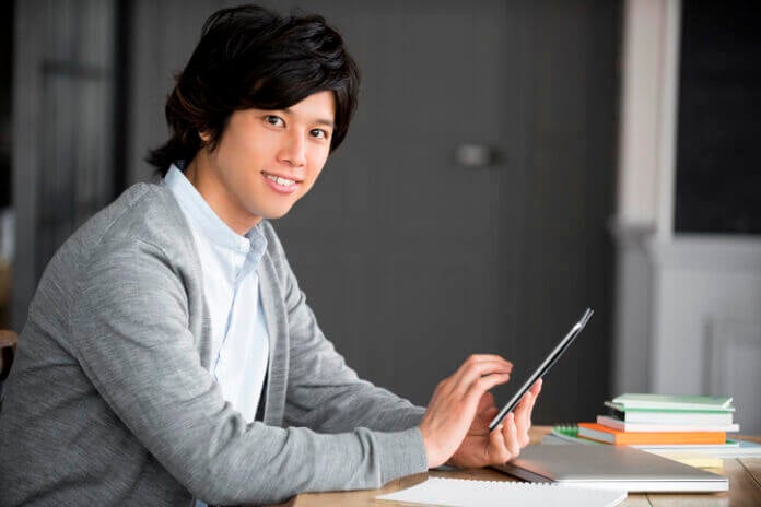 男性目線で勝手にランキング！ LINEが面倒になる瞬間10選