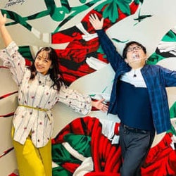 平祐奈 キャイ ン天野ひろゆきとの 謎ポーズショット モデルプレス