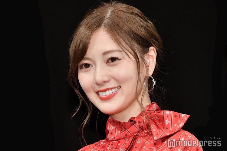 白石麻衣 乃木坂46歴代衣装で ガールズルール 踊ってみた動画が 神企画 と話題 松村沙友理 西野七瀬らの衣装も着用 モデルプレス 白石麻衣 乃木坂46歴代衣装で ガールズルール 踊ってみた動画が 神企画 と話題 松村沙友理 西野七瀬らの衣装も着用 モデルプレス