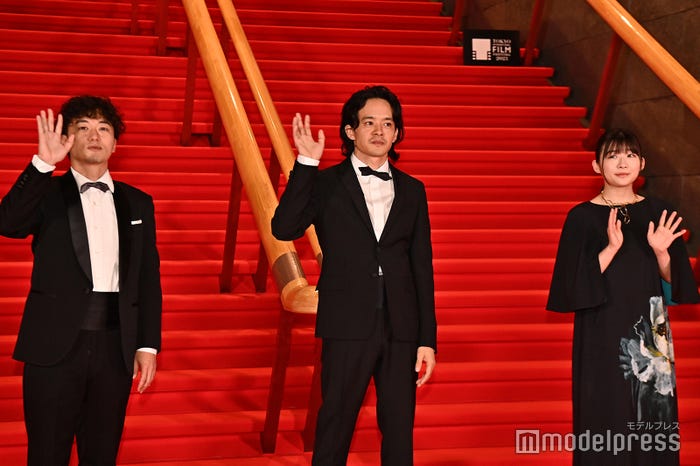 松居大悟監督、池松壮亮、伊藤沙莉 (C)モデルプレス