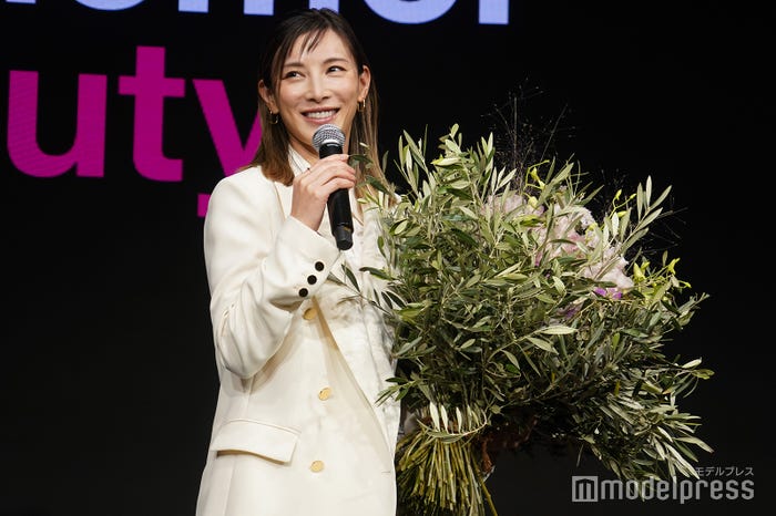 加藤あい(C)モデルプレス