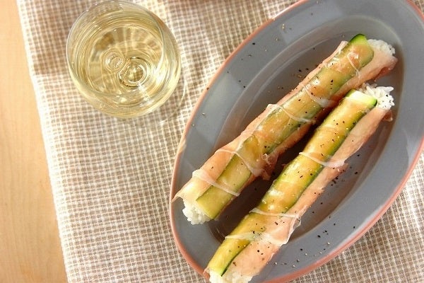 生ハムとズッキーニのスティックおにぎり