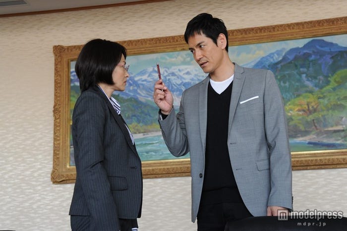 「ブラック・プレジデント」の第2話場面カット