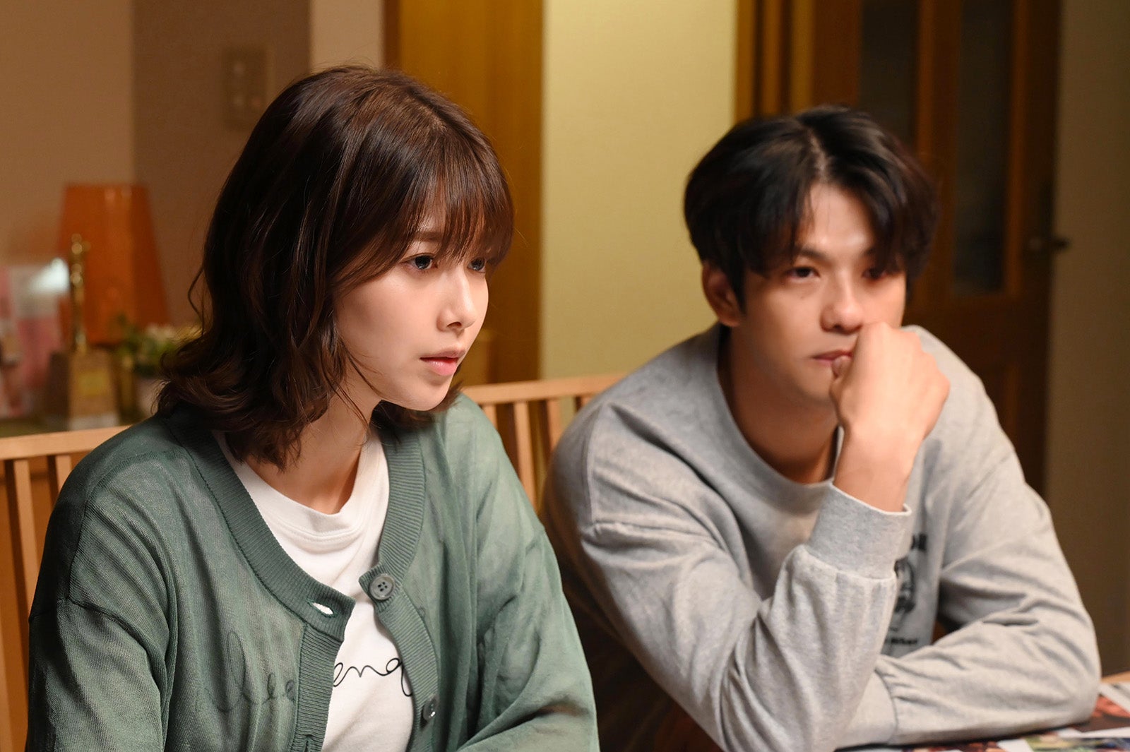 渡邉理佐、森崎ウィン「ブラックファミリア～新堂家の復讐～」第5話より（C）読売テレビ