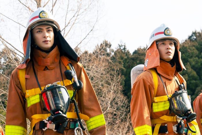 古川雄大、上杉柊平(C)2022「モエカレはオレンジ色」製作委員会(C)玉島ノン/講談社