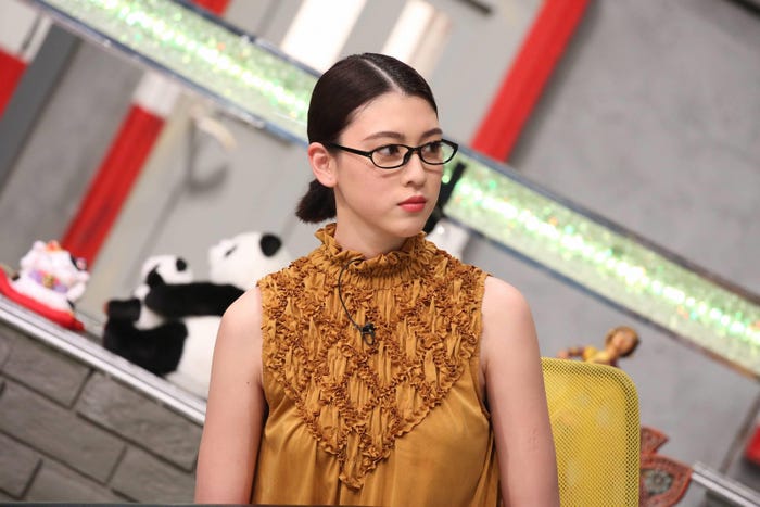 三吉彩花「全力!脱力タイムズ」/画像提供:フジテレビ