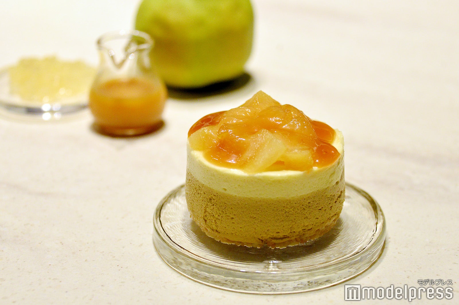 洋なしとキャラメルの紅茶ケーキ（C）モデルプレス