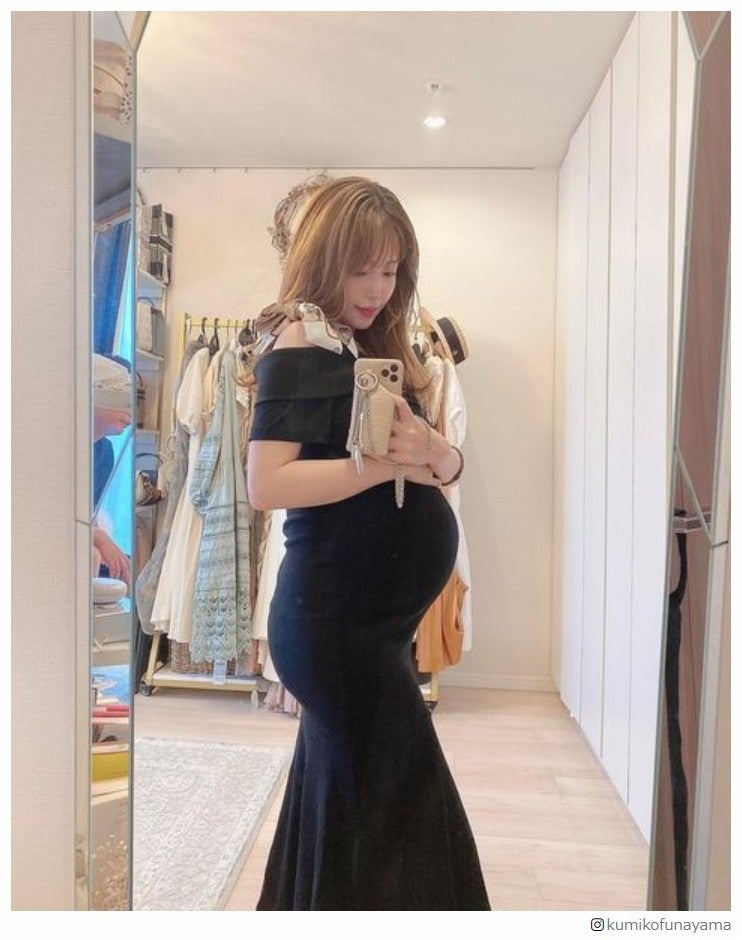 舟山久美子、体重は＋10キロ　大きなお腹＆オシャレな臨月ファッションに反響