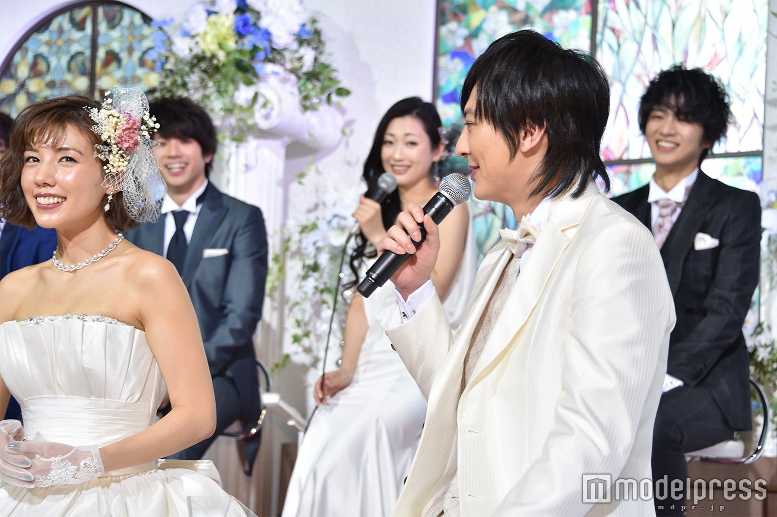 仲里依紗、塚本高史（C）モデルプレス