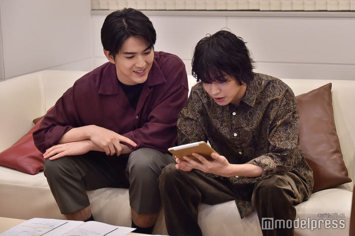 ファンからのコメントを見る甲斐翔真&松岡広大(C)モデルプレス
