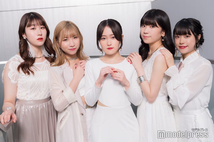 Little Glee Monster(左から)かれん、MAYU、芹奈、manaka、アサヒ(C)モデルプレス