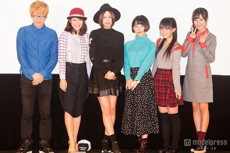 前田希美（右端）