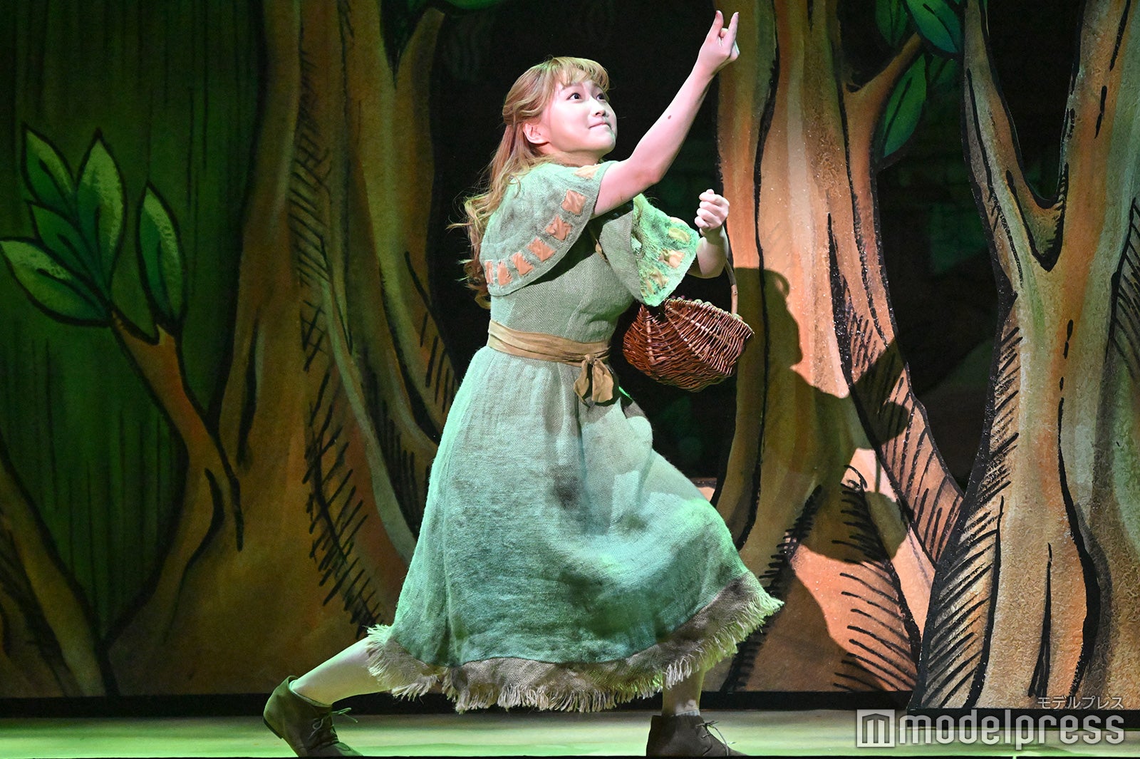 鞘師里保  （C）モデルプレス