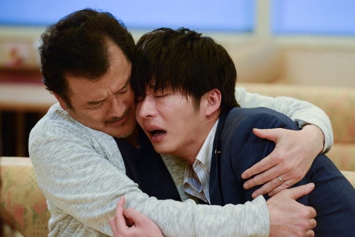 吉田鋼太郎、田中圭/「おっさんずラブ」より(C)テレビ朝日